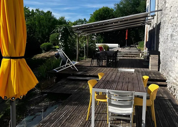 Semesterbostad Maison De La Boissiere Fauroux